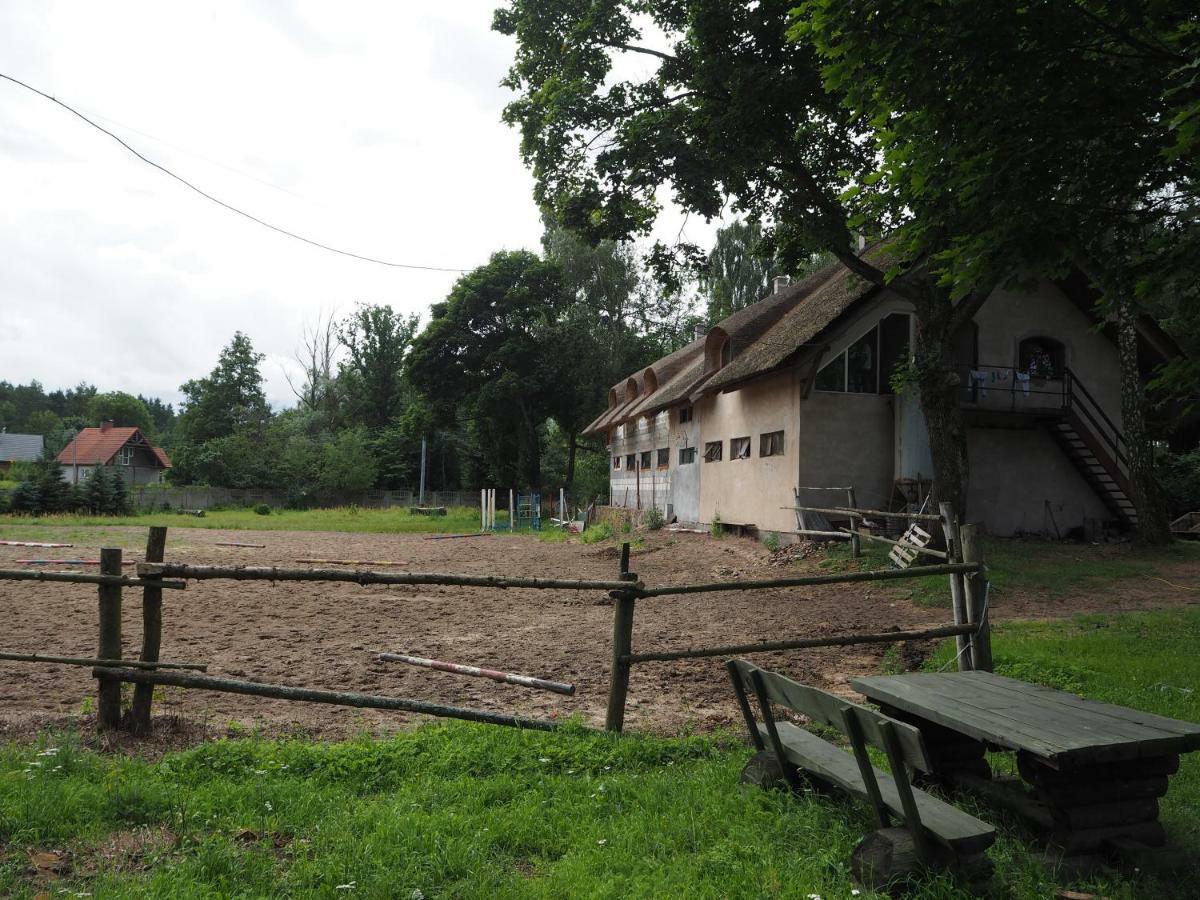 Stadnina Lekwica Экстерьер фото